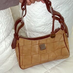 Dooney and bourke purse